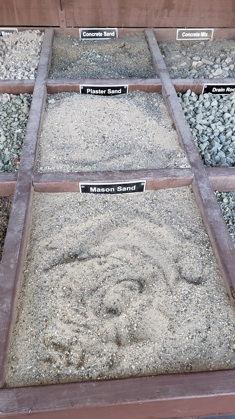 Construction sand varieties